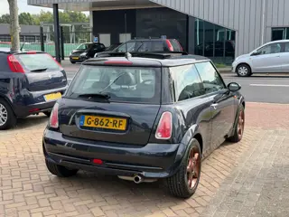 Foto 19 van Mini Cooper Pepper 1.6/Airco/Panorama Dak/Leer/Nieuw Apk