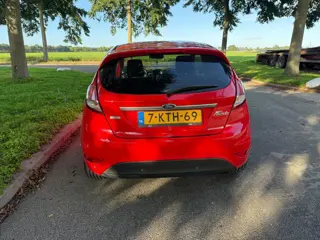 Foto 19 van Ford Fiesta 1.6 TDCi Titanium apk 11-7-2027