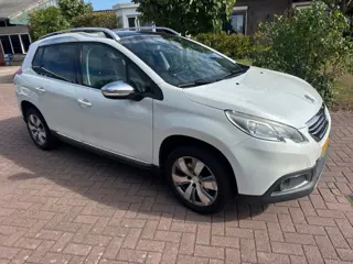 Foto 14 van PEUGEOT 2008 *Pano*Car Play*Trekhaak*Allure
