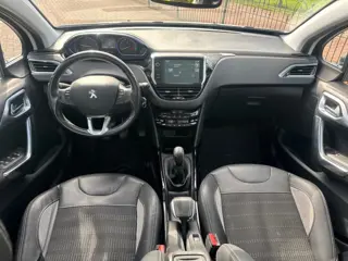 Foto 20 van PEUGEOT 2008 *Pano*Car Play*Trekhaak*Allure