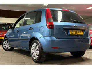 Foto 14 van Ford Fiesta 1.3 Ambiente|NAP|APK04-27|Nettestaat|Scherpeprijs|5Deurs