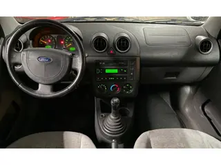 Foto 18 van Ford Fiesta 1.3 Ambiente|NAP|APK04-27|Nettestaat|Scherpeprijs|5Deurs