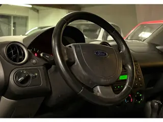 Foto 20 van Ford Fiesta 1.3 Ambiente|NAP|APK04-27|Nettestaat|Scherpeprijs|5Deurs
