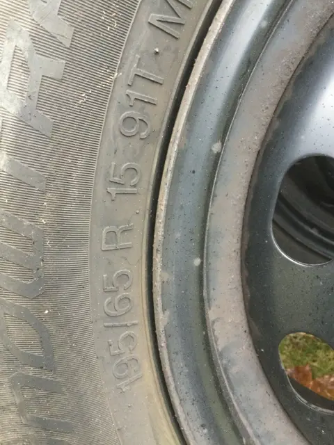 Aangeboden 4 stalen Velgen met winterbanden Volvo V50 steekmaat 5x108