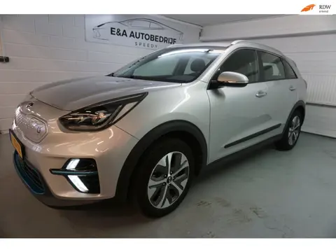 Kia E-Niro DynamicLine 64 kWh €14950/ CAMERA / NAP
