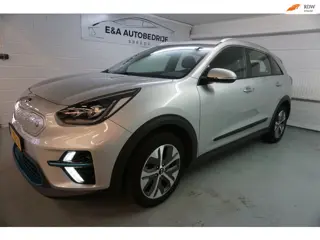 Kia E-Niro DynamicLine 64 kWh €14950/ CAMERA / NAP