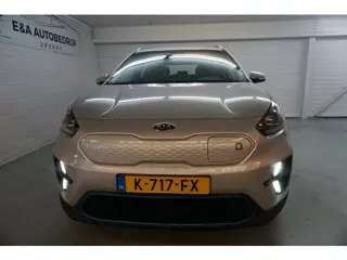 Foto 18 van Kia E-Niro DynamicLine 64 kWh €14950/ CAMERA / NAP