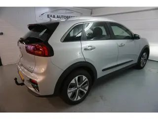 Foto 17 van Kia E-Niro DynamicLine 64 kWh €14950/ CAMERA / NAP