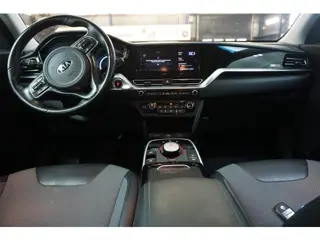 Foto 14 van Kia E-Niro DynamicLine 64 kWh €14950/ CAMERA / NAP