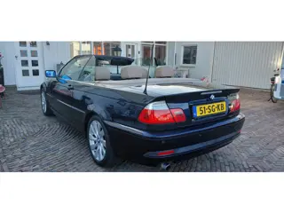 Foto 17 van BMW 3-serie Cabrio 318Ci Special Executive 90 % BMW Dealeronderhouden. Prachtige auto.