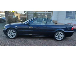 Foto 15 van BMW 3-serie Cabrio 318Ci Special Executive 90 % BMW Dealeronderhouden. Prachtige auto.