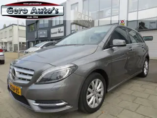 Mercedes-Benz B-Klasse 180 Ambition nl-auto ,cruise control trekhaak pdc etc