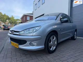 Peugeot 206 1.4-16V Quiksilver