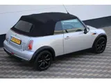 Foto 22 van Mini Cabrio 1.6 Cooper Leer en ijskoude airco !!!