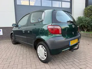 Foto 20 van Toyota Yaris 1.0-16V VVT-i Terra/Radio/Trekhaak