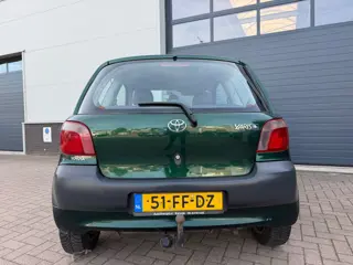 Foto 16 van Toyota Yaris 1.0-16V VVT-i Terra/Radio/Trekhaak