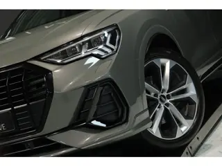 Foto 13 van Audi Q3 45 TFSI Quattro 3x S-Line / PANO / B&O / ACC / KEYLESS / CAMERA / ELEK-STOELEN / VIRTUAL