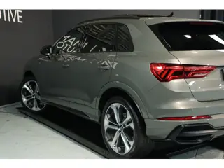 Foto 14 van Audi Q3 45 TFSI Quattro 3x S-Line / PANO / B&O / ACC / KEYLESS / CAMERA / ELEK-STOELEN / VIRTUAL