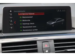 Foto 20 van BMW 3-serie 318i High Executive / SCHUIFDAK / LEDER / CARPLAY / STOELVERW