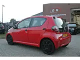 Foto 24 van Toyota Aygo 1.0-12V Now airco inruil mogelijk nap