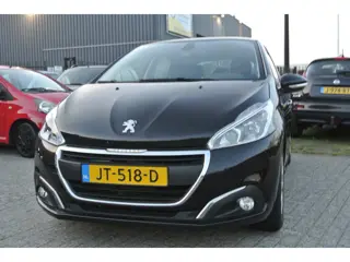 Foto 11 van Peugeot 208 1.2 PureTech Blue Lease airco apk 15-06-2027 inruil mogelijk nap