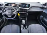 Foto 24 van Peugeot 208 1.2 Hybrid 110 e-DCS6 Allure Cruise control adaptief/file assistent