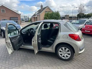 Foto 20 van Peugeot 207 1.4 Color-line | AIRCO | APK 09-2027 | 5 DEURS |