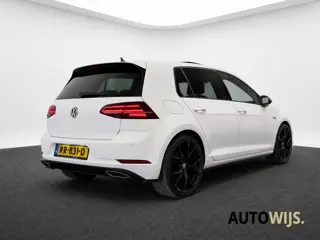 Foto 15 van Volkswagen Golf 1.5 TSI Highline Business R-Line|PANO|LED|LEDER|CARPLAY|GOED ONDERHOUDEN|