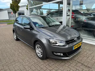 Foto 14 van Volkswagen Polo 1.4-16V Highline | 3e eigenaar | Airco | Trekhaak | Parkeersensoren | Cruise control