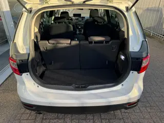 Foto 17 van Mazda 5 2.0 TS+ | 1e eigenaar | 7- Persoons | Airco | Elektrische ramen | Cruise control | APK tot 1