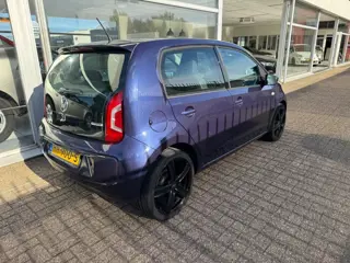 Foto 15 van Volkswagen Up! 1.0 move up! BlueMotion | Airco | Elektrische ramen | Nieuwe APK | NAP |