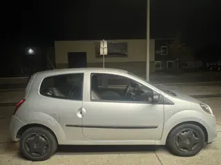 Foto 16 van Renault Twingo 1.2-16V Airco Bluetooth LAGE KM NETJES