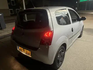 Foto 13 van Renault Twingo 1.2-16V Airco Bluetooth LAGE KM NETJES