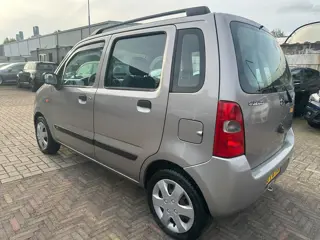 Foto 20 van Suzuki Wagon R+ 1.3 AUTOMAAT/ AIRCO/ HOGE INSTAP!