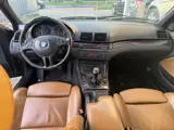 Foto 21 van BMW 3-serie 325i Lifestyle Edition