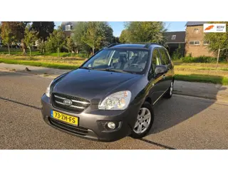 Kia Carens 2.0 CVVT X-ecutive