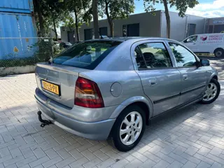 Foto 13 van Opel Astra 1.6 Njoy 159.636KM Automaat
