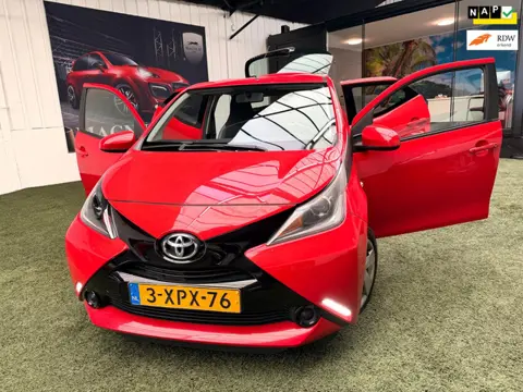 Toyota Aygo 1.0 5D NAP ( Prijs €3999 excl.Btw ) Cruise Control Bluetooth Elek.ramen Nw APK ( Nieuw M