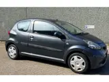 Foto 23 van Toyota Aygo 1.0-12V | grijs NAP|Airco|