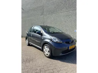 Foto 14 van Toyota Aygo 1.0-12V | grijs NAP|Airco|