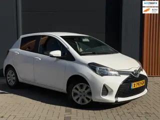 Toyota Yaris 1.0 VVT-i Comfort|Airco|Scherm|Bluetooth|Elektrische Ramen