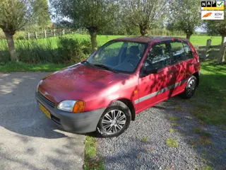 Toyota Starlet 1.3-16V XLi