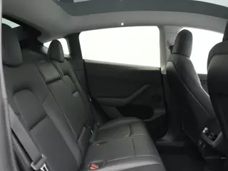 Foto 13 van Tesla Model Y Long Range AWD 75 kWh 441pk | Full Self-Driving Capability | Panodak | Adaptive Cruise
