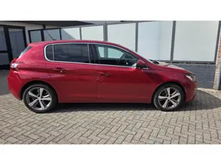 Foto 15 van Peugeot 308 1.2 PureTech Allure Nieuwe Distributieriem!