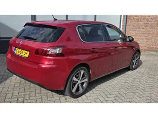 Foto 16 van Peugeot 308 1.2 PureTech Allure Nieuwe Distributieriem!