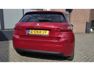 Foto 17 van Peugeot 308 1.2 PureTech Allure Nieuwe Distributieriem!