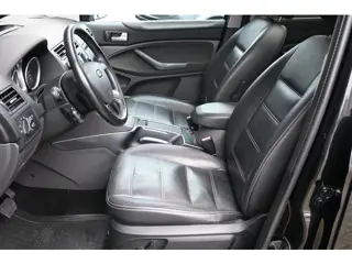 Foto 18 van Ford KUGA 2.5 20V Trend, Leer, Panodak, Trekhaak, Volledig onderhouden!