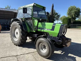 Deutz DX 4.30 tractor