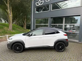 Foto 19 van Hyundai KONA 1.6 GDI HEV Fashion two tone - camera