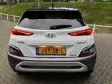 Foto 27 van Hyundai KONA 1.6 GDI HEV Fashion two tone - camera